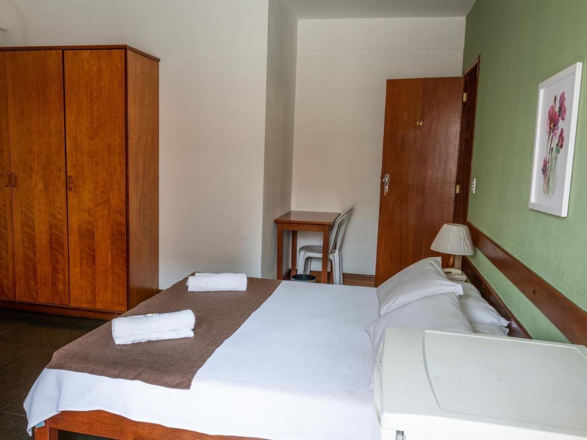 Quarto Triplo com Varanda